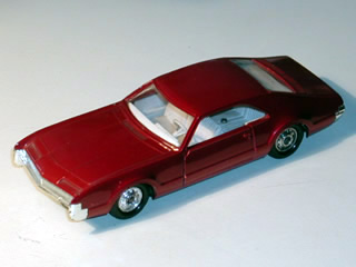 Solido 1:43 – Oldsmobile Toronado 1967 – Or – Miniature France
